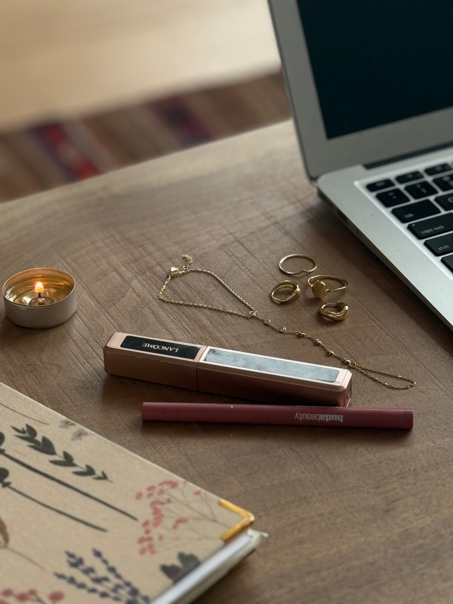 The Luminous Hand Chain