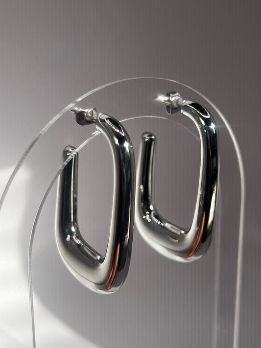 U-shaped Hoops